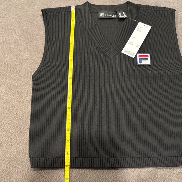 FILA x HAILEY BIEBER Tank - Size Medium - NEW WITH TAGS!! women’s athletic top - Picture 6 of 7